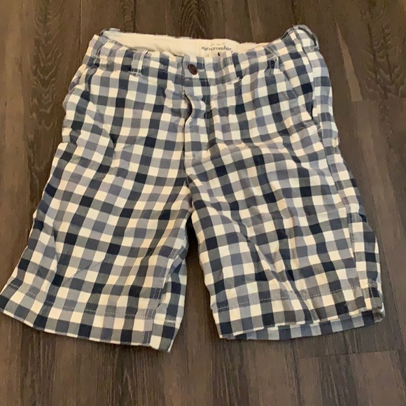 Selling Abercrombie Kids Plaid Shorts size 16 - Picture 1 of 4